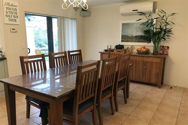 Photo of property in 8 Atworth Way, Burswood, Auckland, 2013