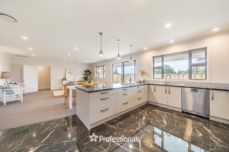 Photo of property in 3-9 Seddon Street, Waikanae, 5036