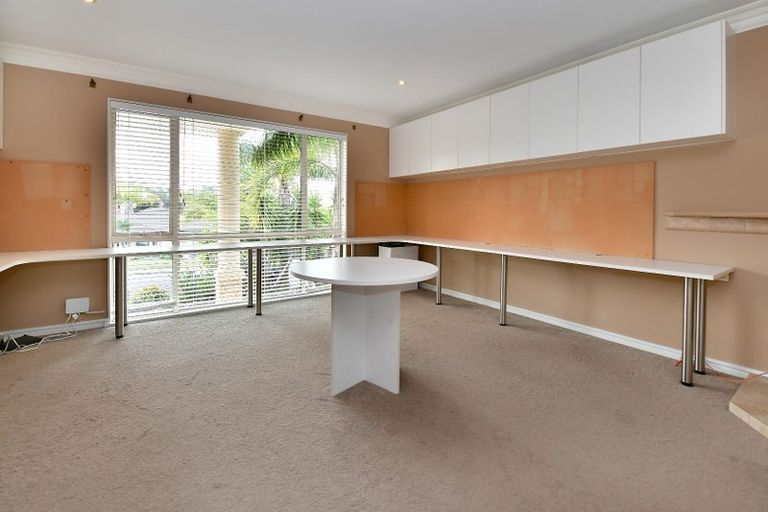 Photo of property in 52 Grovenor Drive, Orewa, 0931