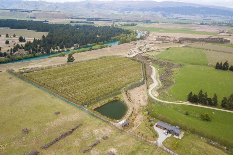 Photo of property in 66 Gladsmuir Road, Queensberry, Cromwell, 9383