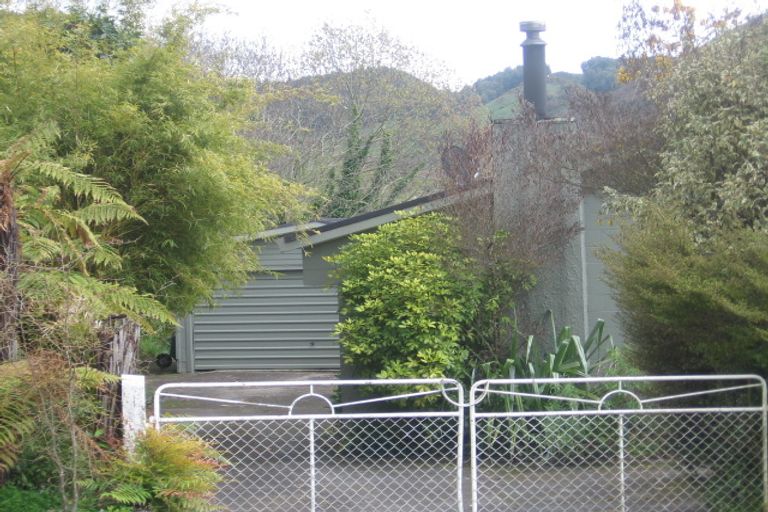 Photo of property in 8 Steep Street, Lake Okareka, Rotorua, 3076