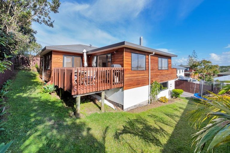 Photo of property in 2/13 Delamare Court, Sunnynook, Auckland, 0632