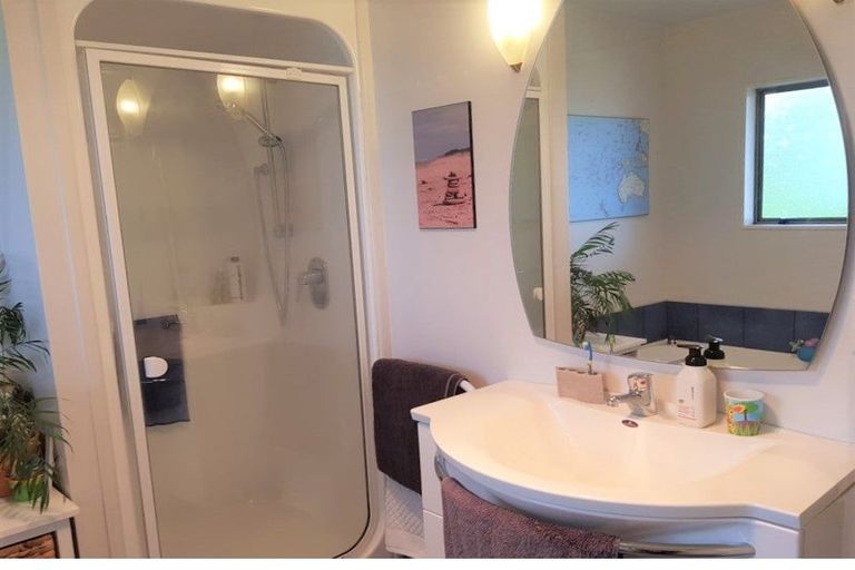 Photo of property in 1 Nebraska Way, Brooklyn, Wellington, 6021