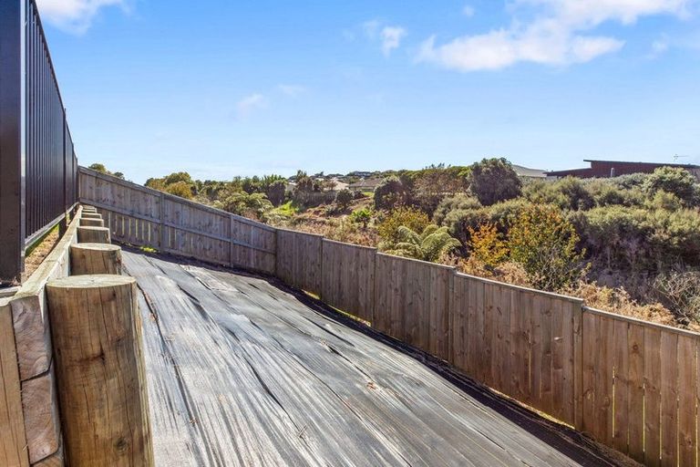 Photo of property in 49 Ridge Drive, Omokoroa, 3114