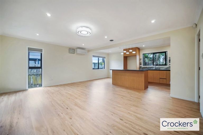 Photo of property in 1/22 Fruitvale Road, New Lynn, Auckland, 0600
