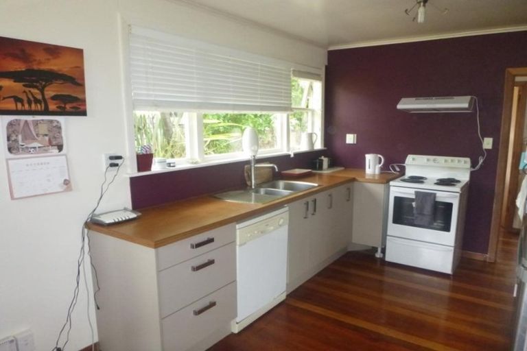 Photo of property in 57 Wyndham Road, Pinehaven, Upper Hutt, 5019