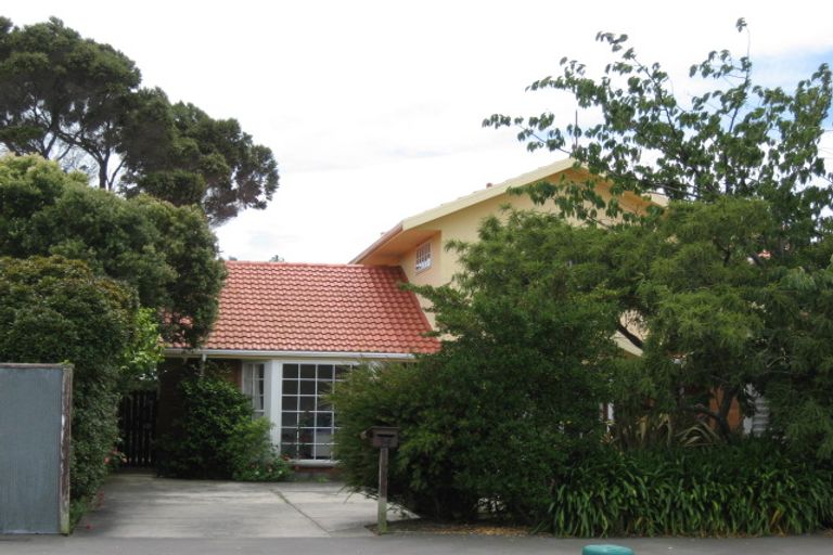 Photo of property in 94 Beachville Road, Redcliffs, Christchurch, 8081