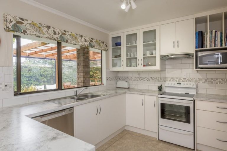 Photo of property in 42 Kent Street, Levin, 5510