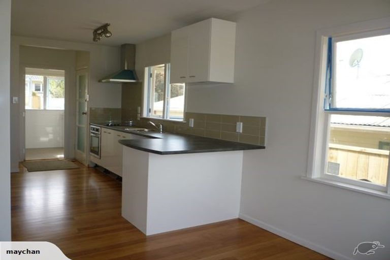 Photo of property in 111 Ennis Avenue, Pakuranga Heights, Auckland, 2010
