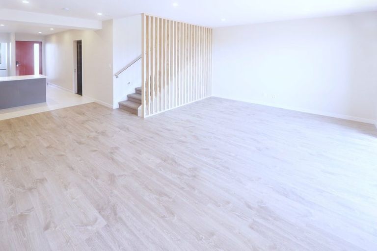 Photo of property in 26 Willowherb Lane, Hobsonville, Auckland, 0616