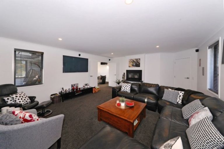 Photo of property in 98 Washbourn Drive, Richmond, 7020