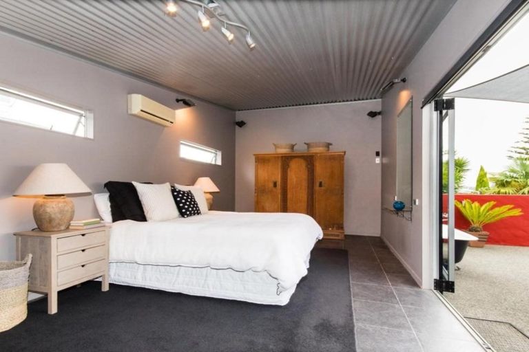 Photo of property in 104 Charles Street, Westshore, Napier, 4110