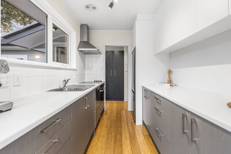 Photo of property in 56 Kia Ora Road, Beach Haven, Auckland, 0626