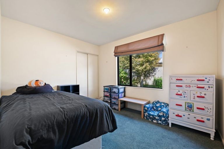Photo of property in 75 Sarabande Avenue, Redwood, Christchurch, 8051