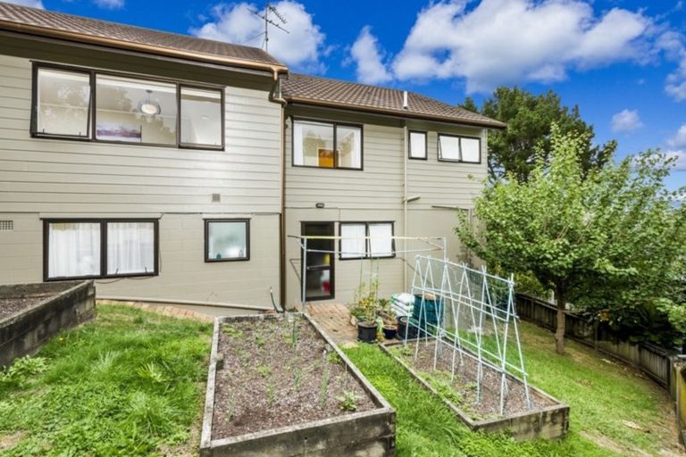 Photo of property in 9 Cairnbrae Court, Northcross, Auckland, 0632