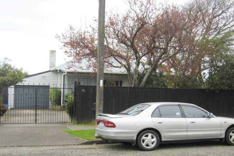 Photo of property in 35 Princes Street, Levin, 5510