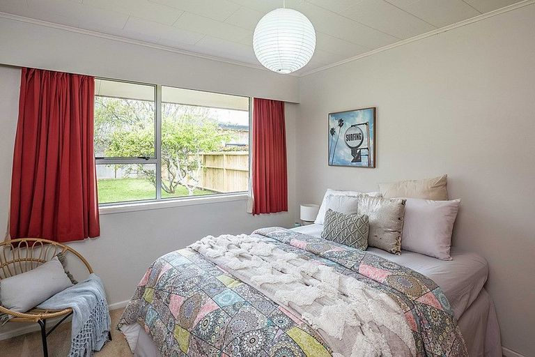 Photo of property in 3 Belvedere Avenue, Waikanae, 5036