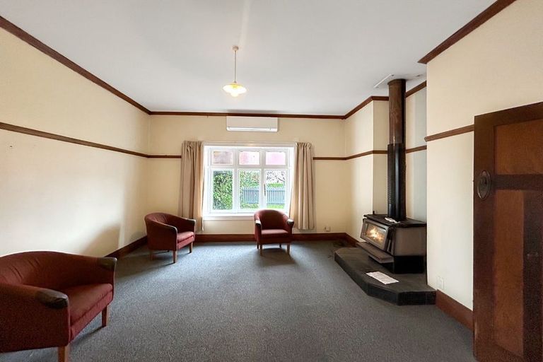 Photo of property in 33 Huia Street, Waikiwi, Invercargill, 9810