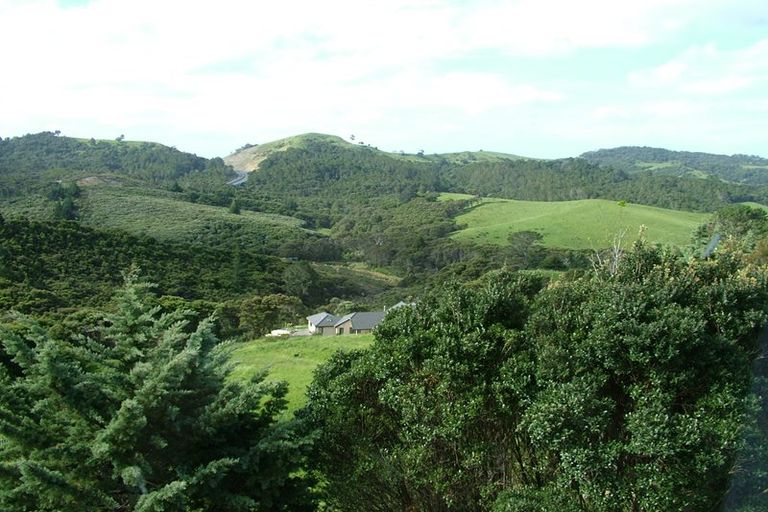 Photo of property in 135 Hillcrest Road, Hatfields Beach, Orewa, 0931