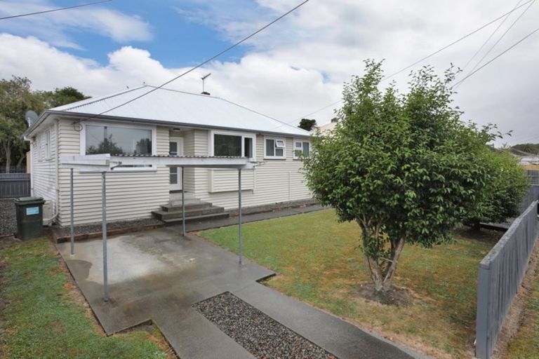 Photo of property in 30 Bell Street, Marton, 4710