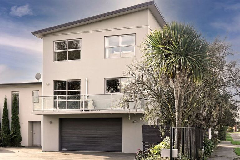 Photo of property in 9a Burlington Street, Sydenham, Christchurch, 8023
