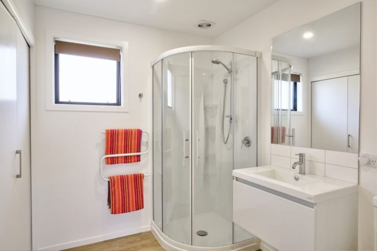 Photo of property in 39 Shepherd Road, Jacks Point, Queenstown, 9371