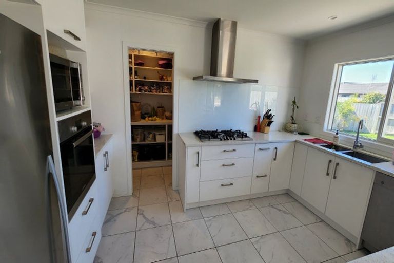 Photo of property in 8 Derwent Place, Flagstaff, Hamilton, 3210