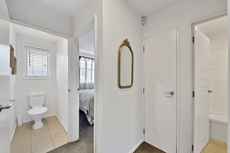 Photo of property in 2/9 Cameron Street, Sydenham, Christchurch, 8023