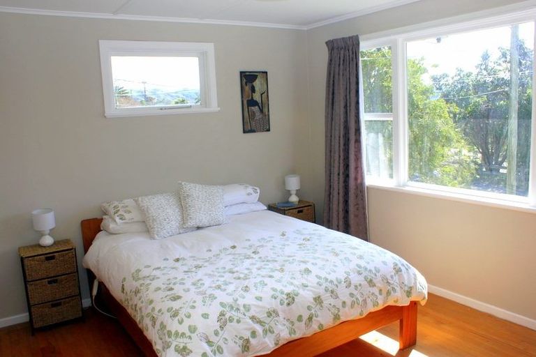 Photo of property in 58 Beazley Avenue, Paparangi, Wellington, 6037