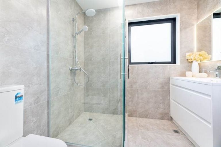 Photo of property in 5/16 Williamson Avenue, Belmont, Auckland, 0622