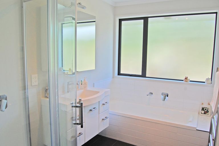 Photo of property in 924 Oneriri Road, Kaiwaka, 0573