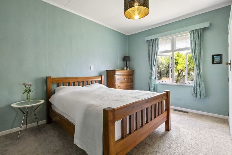 Photo of property in 13 Aramoana Avenue, Devonport, Auckland, 0624