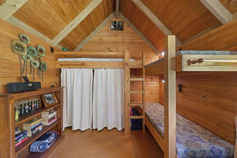 Photo of property in 41 Kaiuru Avenue, Pukawa Bay, Turangi, 3381