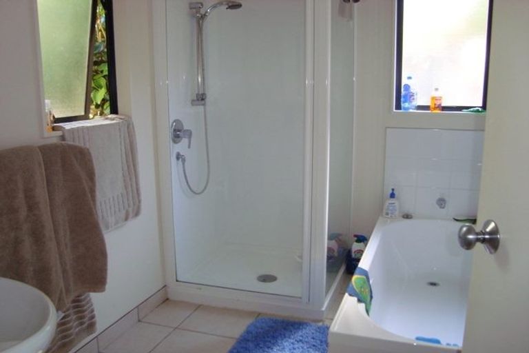 Photo of property in 11 Monkton Close, Greenhithe, Auckland, 0632