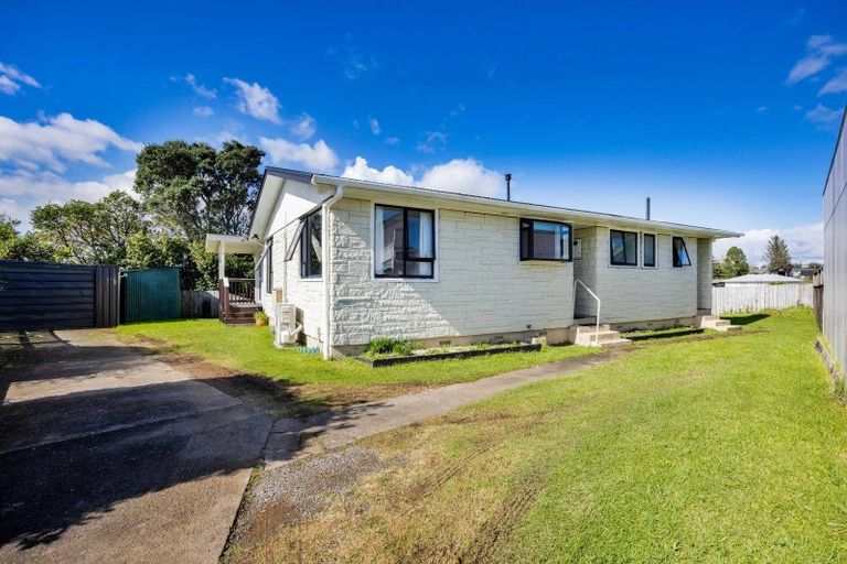 Photo of property in 7 Kelvin Place, Westown, New Plymouth, 4310