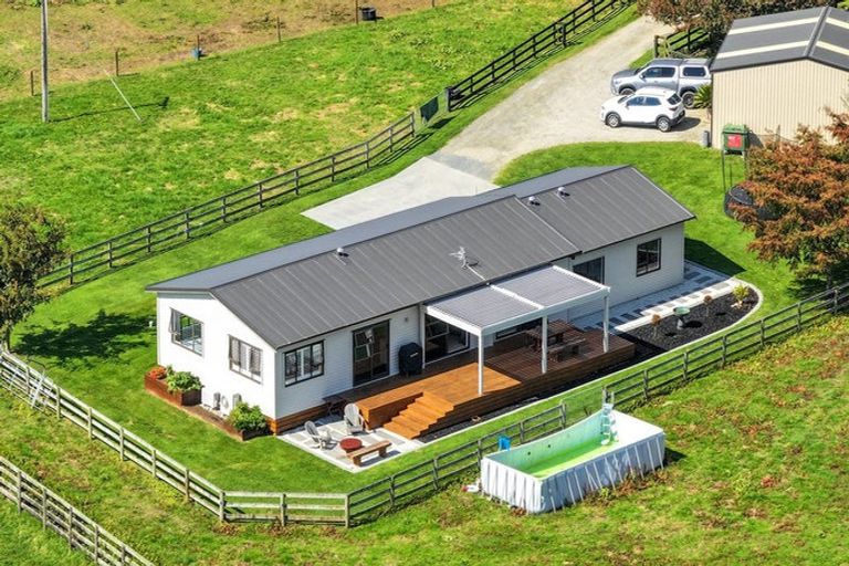 Photo of property in 37 State Highway 27, Tirau, 3410