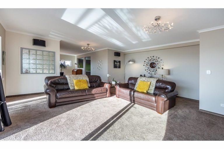 Photo of property in 2/4 Millhill Lane, Huntsbury, Christchurch, 8022