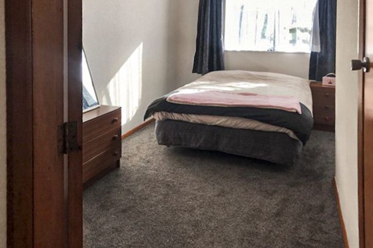 Photo of property in 17 Mclean Street, Woodville, 4920