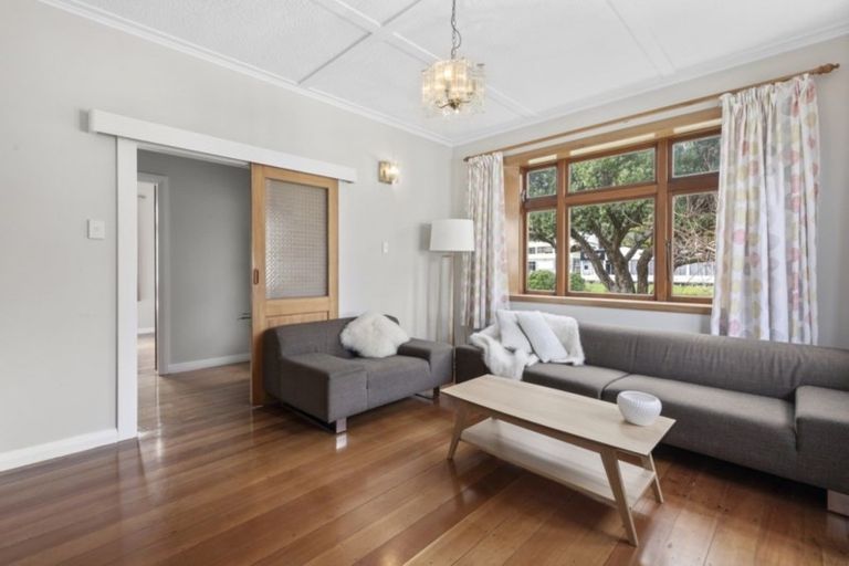 Photo of property in 91 Riverside Drive, Waiwhetu, Lower Hutt, 5010