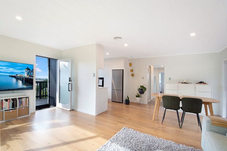 Photo of property in 38 Keegan Drive, Massey, Auckland, 0614
