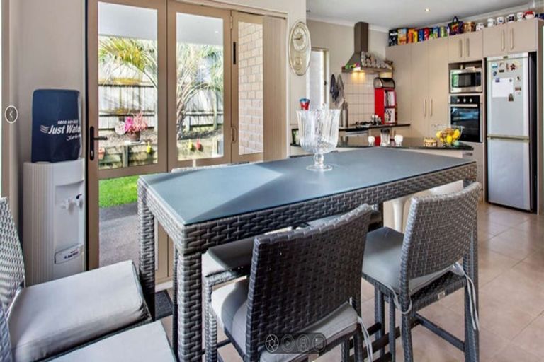 Photo of property in 34 Heidi Crescent, Flat Bush, Auckland, 2016