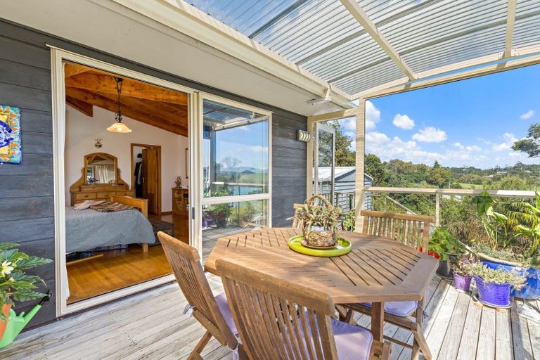 Photo of property in 5 Kanuka Road, Sandspit, Warkworth, 0982
