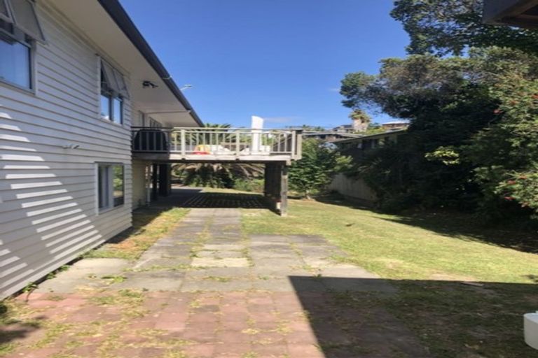 Photo of property in 24 Korotaha Terrace, Rothesay Bay, Auckland, 0630