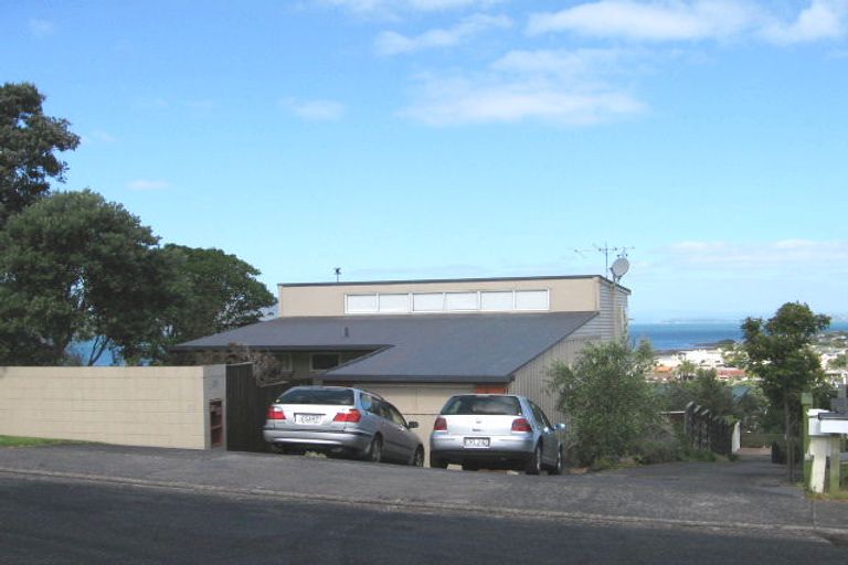 Photo of property in 23 Seaview Road, Castor Bay, Auckland, 0620
