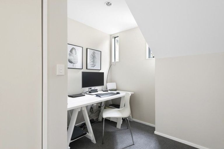 Photo of property in 19j Kabul Street, Khandallah, Wellington, 6035