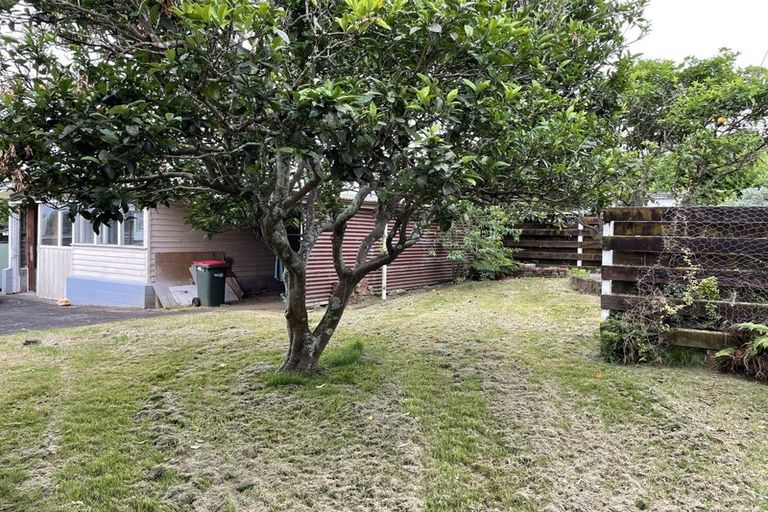 Photo of property in 111 Wallace Road, Mangere Bridge, Auckland, 2022