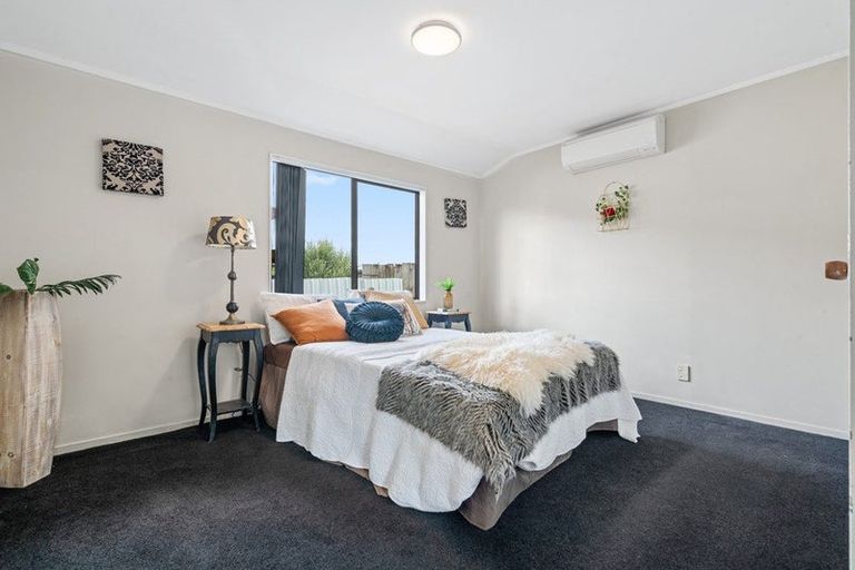Photo of property in 2/24 Norrie Smith Avenue, Flat Bush, Auckland, 2023
