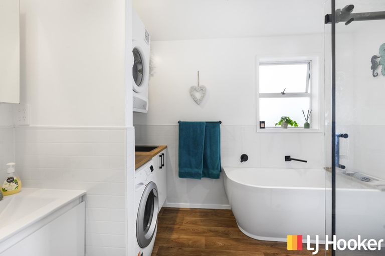 Photo of property in 10 Bay Grove, Pukehangi, Rotorua, 3015