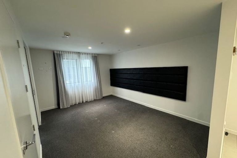 Photo of property in 6/12 Latimer Square, Christchurch Central, Christchurch, 8011