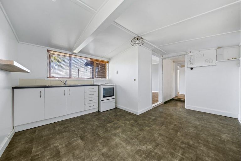 Photo of property in 50a Woodleigh Street, Frankleigh Park, New Plymouth, 4310